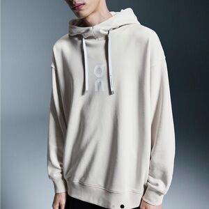On Running Men's Off-White Club Hoodie